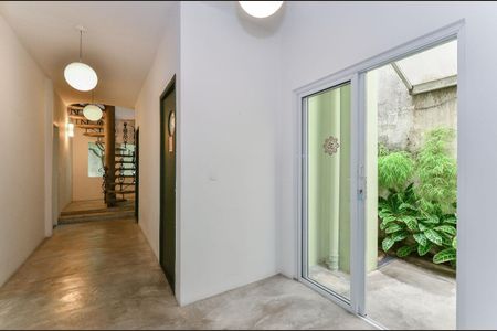 Casa à venda com 325m², 4 quartos e sem vaga