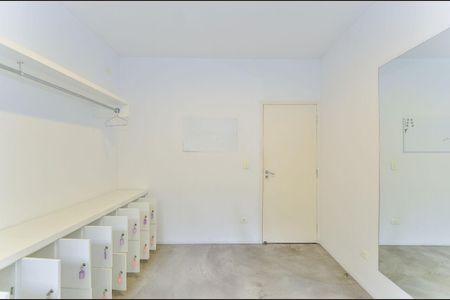 Casa à venda com 325m², 4 quartos e sem vaga