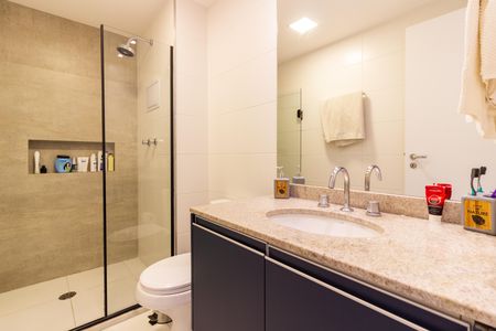 Apartamento à venda com 118m², 2 quartos e 2 vagas Apartamento à venda com 118m², 2 quartos e 2 vagasBanheiro