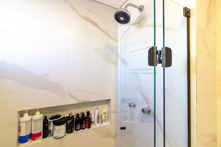 Apartamento à venda com 118m², 2 quartos e 2 vagas Apartamento à venda com 118m², 2 quartos e 2 vagasBanheiro da Suíte