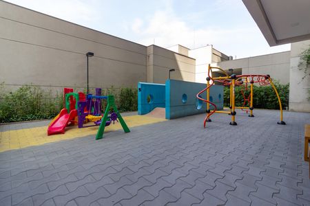 Apartamento à venda com 118m², 2 quartos e 2 vagas Apartamento à venda com 118m², 2 quartos e 2 vagasÁrea comum - Playground