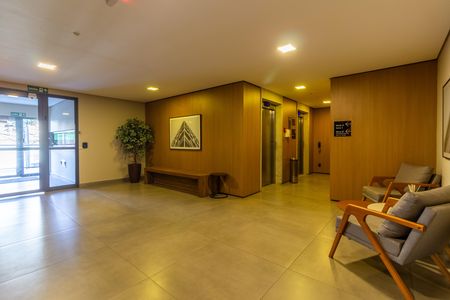 Apartamento à venda com 118m², 2 quartos e 2 vagas Apartamento à venda com 118m², 2 quartos e 2 vagasÁrea comum - Hall Social 1
