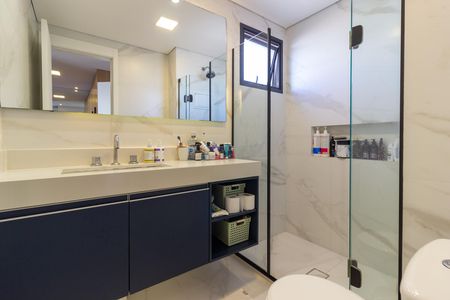 Apartamento à venda com 118m², 2 quartos e 2 vagas Apartamento à venda com 118m², 2 quartos e 2 vagasBanheiro da Suíte