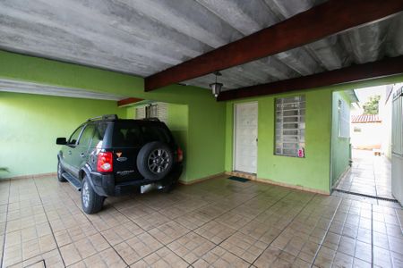 Casa à venda com 250m², 2 quartos e 2 vagas Casa à venda com 250m², 2 quartos e 2 vagasGaragem