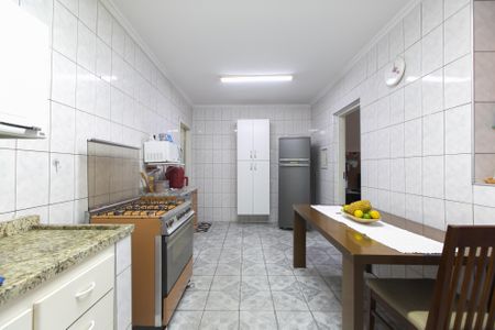 Casa à venda com 250m², 2 quartos e 2 vagas Casa à venda com 250m², 2 quartos e 2 vagasCozinha