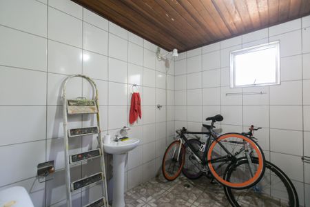 Casa à venda com 250m², 2 quartos e 2 vagas Casa à venda com 250m², 2 quartos e 2 vagasBanheiro 2