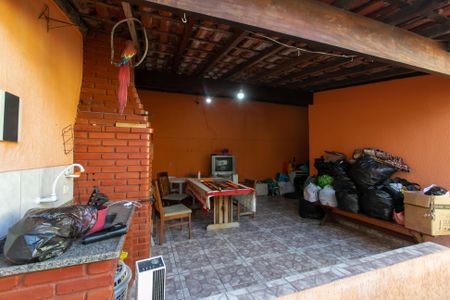 Casa à venda com 250m², 2 quartos e 2 vagas Casa à venda com 250m², 2 quartos e 2 vagasÁrea Livre