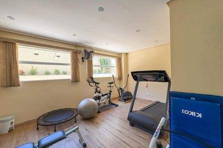 Apartamento à venda com 110m², 3 quartos e 2 vagas Apartamento à venda com 110m², 3 quartos e 2 vagasÁrea comum - Academia