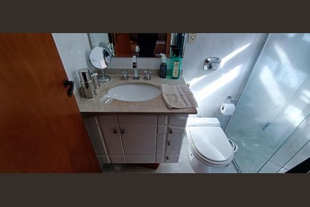 Casa à venda com 118m², 3 quartos e 2 vagasBanheiro da Suíte