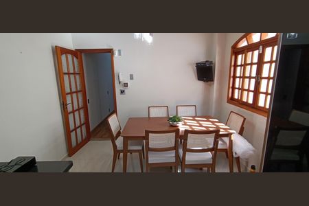 Casa à venda com 118m², 3 quartos e 2 vagasCozinha