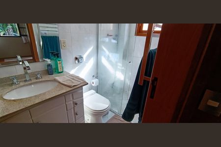 Casa à venda com 118m², 3 quartos e 2 vagasBanheiro da Suíte