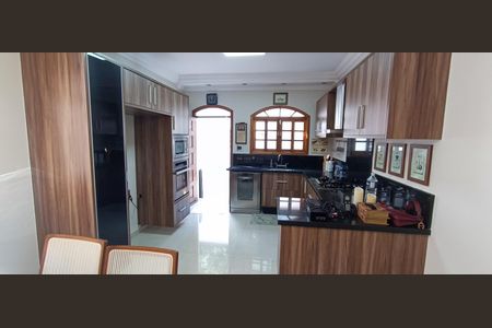 Casa à venda com 118m², 3 quartos e 2 vagasCozinha