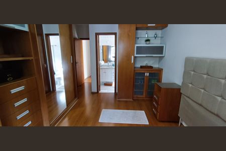 Casa à venda com 118m², 3 quartos e 2 vagasSuíte