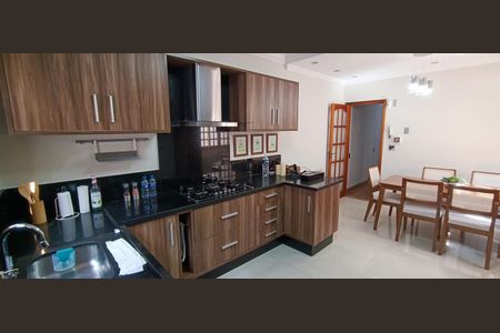 Casa à venda com 118m², 3 quartos e 2 vagasCozinha