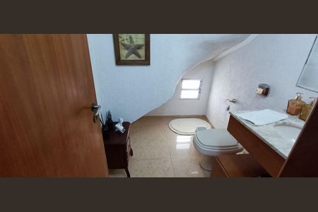 Casa à venda com 118m², 3 quartos e 2 vagasLavabo