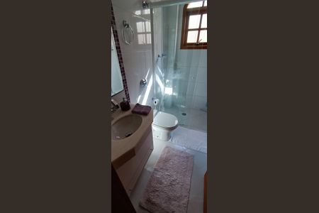 Casa à venda com 118m², 3 quartos e 2 vagasBanheiro