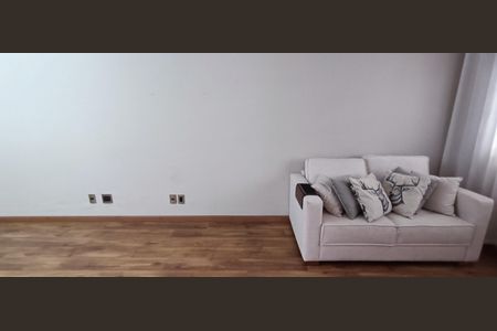 Casa à venda com 118m², 3 quartos e 2 vagasSala