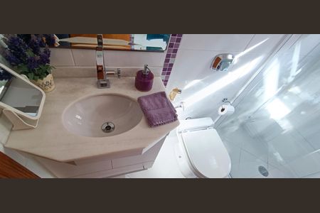 Casa à venda com 118m², 3 quartos e 2 vagasBanheiro