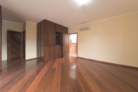 Casa para alugar com 300m², 3 quartos e 5 vagasSuíte 3