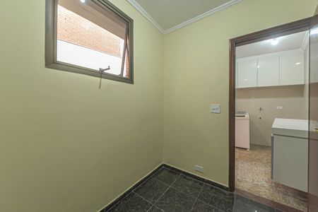 Casa para alugar com 300m², 3 quartos e 5 vagasQuarto de Serviço