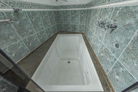 Casa para alugar com 300m², 3 quartos e 5 vagasBanheiro da Suíte 1