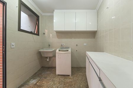 Casa para alugar com 300m², 3 quartos e 5 vagasÁrea de Serviço