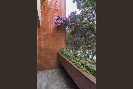 Casa para alugar com 300m², 3 quartos e 5 vagasSacada da Suíte 1