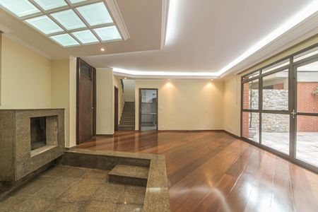 Casa para alugar com 300m², 3 quartos e 5 vagasSala