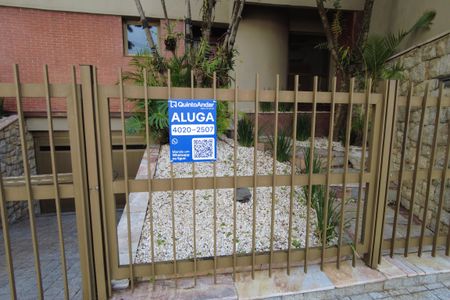 Casa para alugar com 300m², 3 quartos e 5 vagasPlaquinha