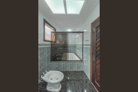 Casa para alugar com 300m², 3 quartos e 5 vagasBanheiro da Suíte 1