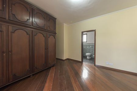 Casa para alugar com 300m², 3 quartos e 5 vagasSuíte 1