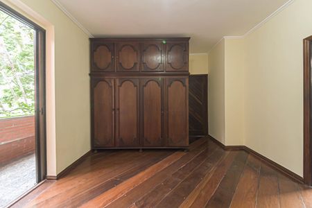 Casa para alugar com 300m², 3 quartos e 5 vagasSuíte 1