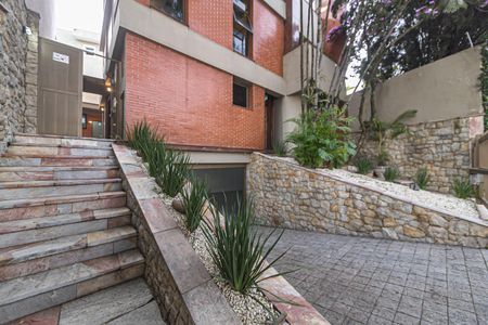 Casa para alugar com 300m², 3 quartos e 5 vagasEntrada de Serviço