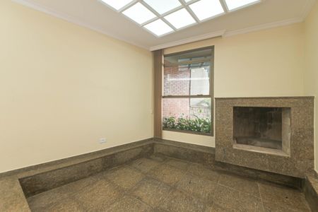 Casa para alugar com 300m², 3 quartos e 5 vagasSala