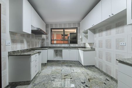 Casa para alugar com 300m², 3 quartos e 5 vagasCozinha