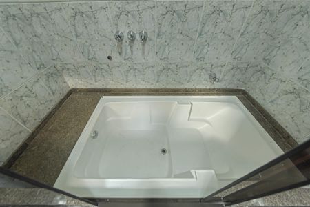 Casa para alugar com 300m², 3 quartos e 5 vagasBanheiro da Suíte 2