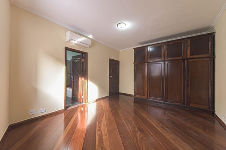 Casa para alugar com 300m², 3 quartos e 5 vagasSuíte 2