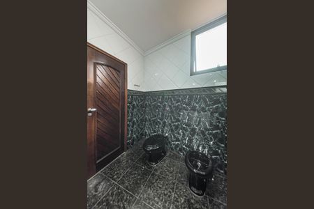 Casa para alugar com 300m², 3 quartos e 5 vagasBanheiro da Suíte 3