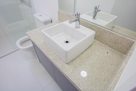 Apartamento à venda com 96m², 2 quartos e 2 vagasBanheiro do quarto 1