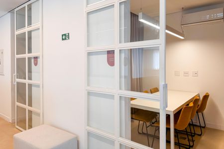 Studio à venda com 23m², 1 quarto e sem vagaCoworking - Sala de Reunião