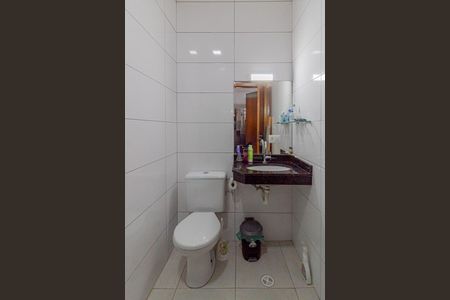 Casa à venda com 177m², 3 quartos e 5 vagasBanheiro Suite 2