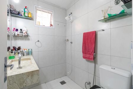 Casa à venda com 110m², 3 quartos e 3 vagas Casa à venda com 110m², 3 quartos e 3 vagasBanheiro social