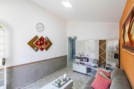 Casa à venda com 110m², 3 quartos e 3 vagas Casa à venda com 110m², 3 quartos e 3 vagasSala