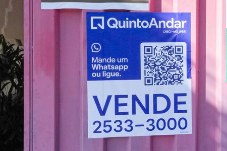 Casa à venda com 110m², 3 quartos e 3 vagas Casa à venda com 110m², 3 quartos e 3 vagasPlaca