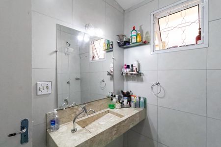 Casa à venda com 110m², 3 quartos e 3 vagas Casa à venda com 110m², 3 quartos e 3 vagasBanheiro social