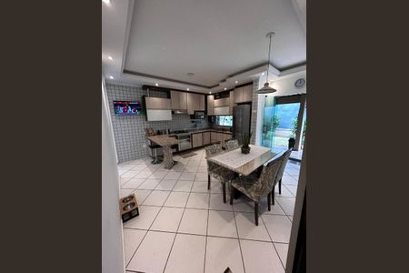 Casa à venda com 295m², 3 quartos e 4 vagas Casa à venda com 295m², 3 quartos e 4 vagasFoto 10