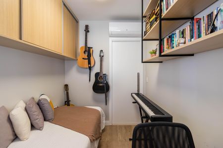 Apartamento à venda com 75m², 3 quartos e 2 vagasQuarto 3