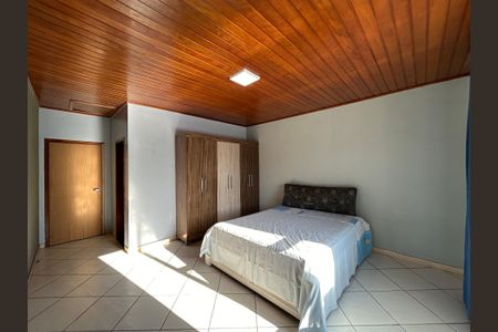 Casa à venda com 170m², 3 quartos e 2 vagas Casa à venda com 170m², 3 quartos e 2 vagasSuíte