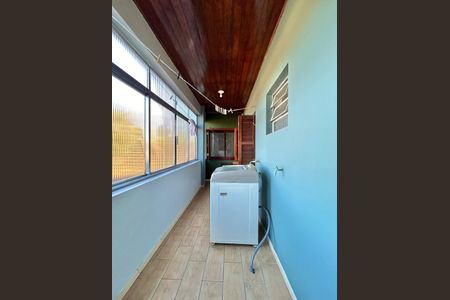 Casa à venda com 170m², 3 quartos e 2 vagas Casa à venda com 170m², 3 quartos e 2 vagasÁrea de Serviço