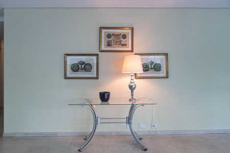 Apartamento à venda com 158m², 2 quartos e 2 vagasHall de entrada